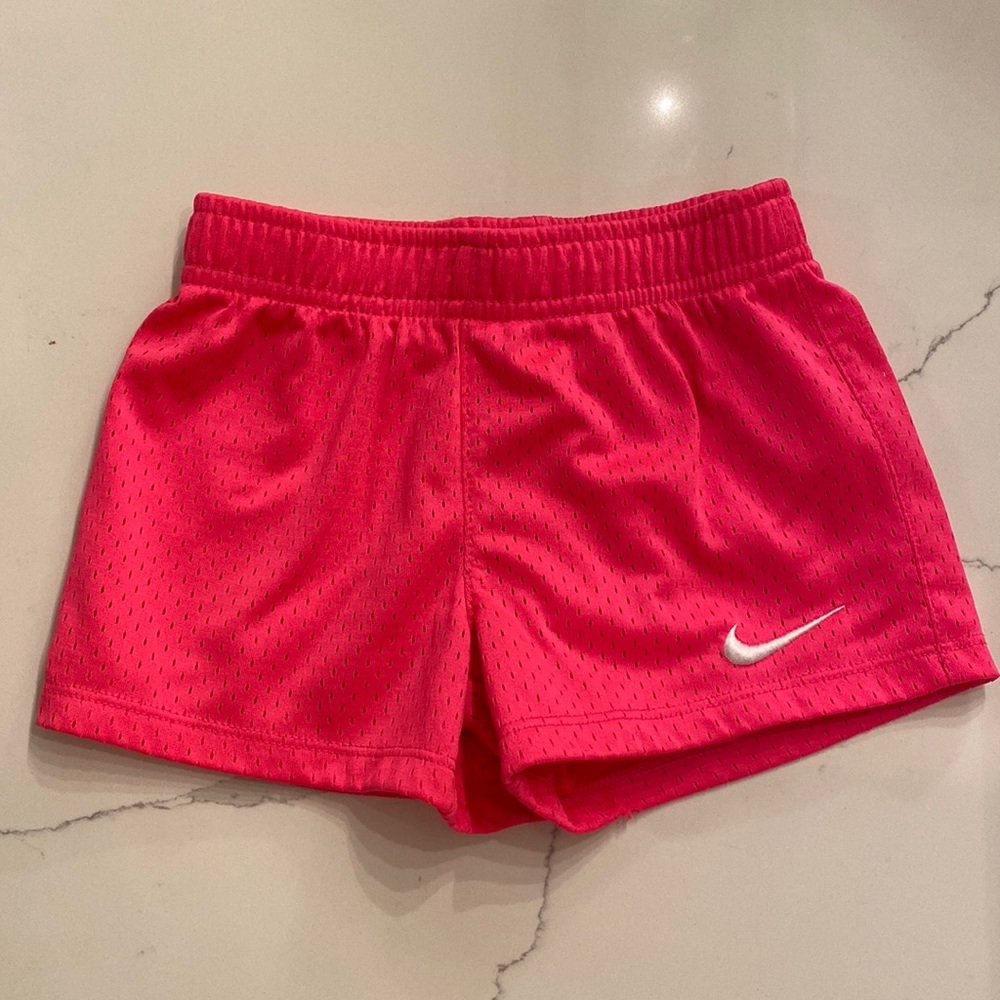 Girls size 4 Nike pink shorts